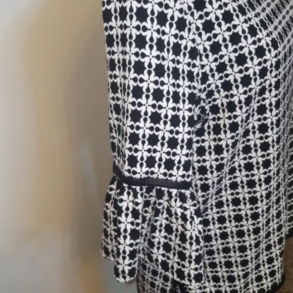 ❤Black &amp; White Print Max Studio Skirt Suit❤