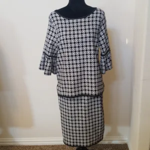 ❤Black &amp; White Print Max Studio Skirt Suit❤