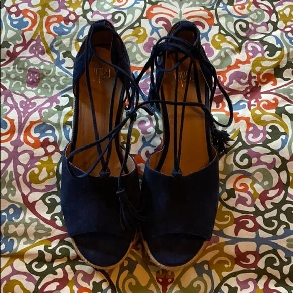 Cabi Isla wedge Sandal size 8