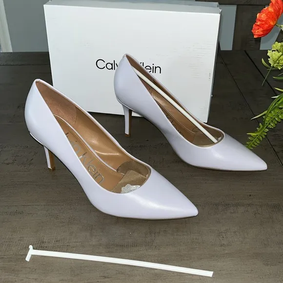 Calvin Klein Gayle Pump, Light Purple Leather