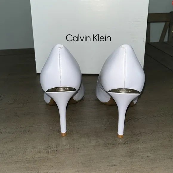 Calvin Klein Gayle Pump, Light Purple Leather
