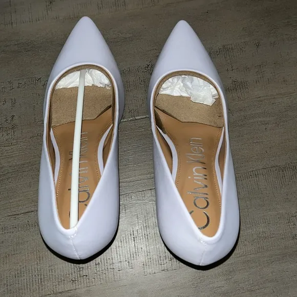 Calvin Klein Gayle Pump, Light Purple Leather