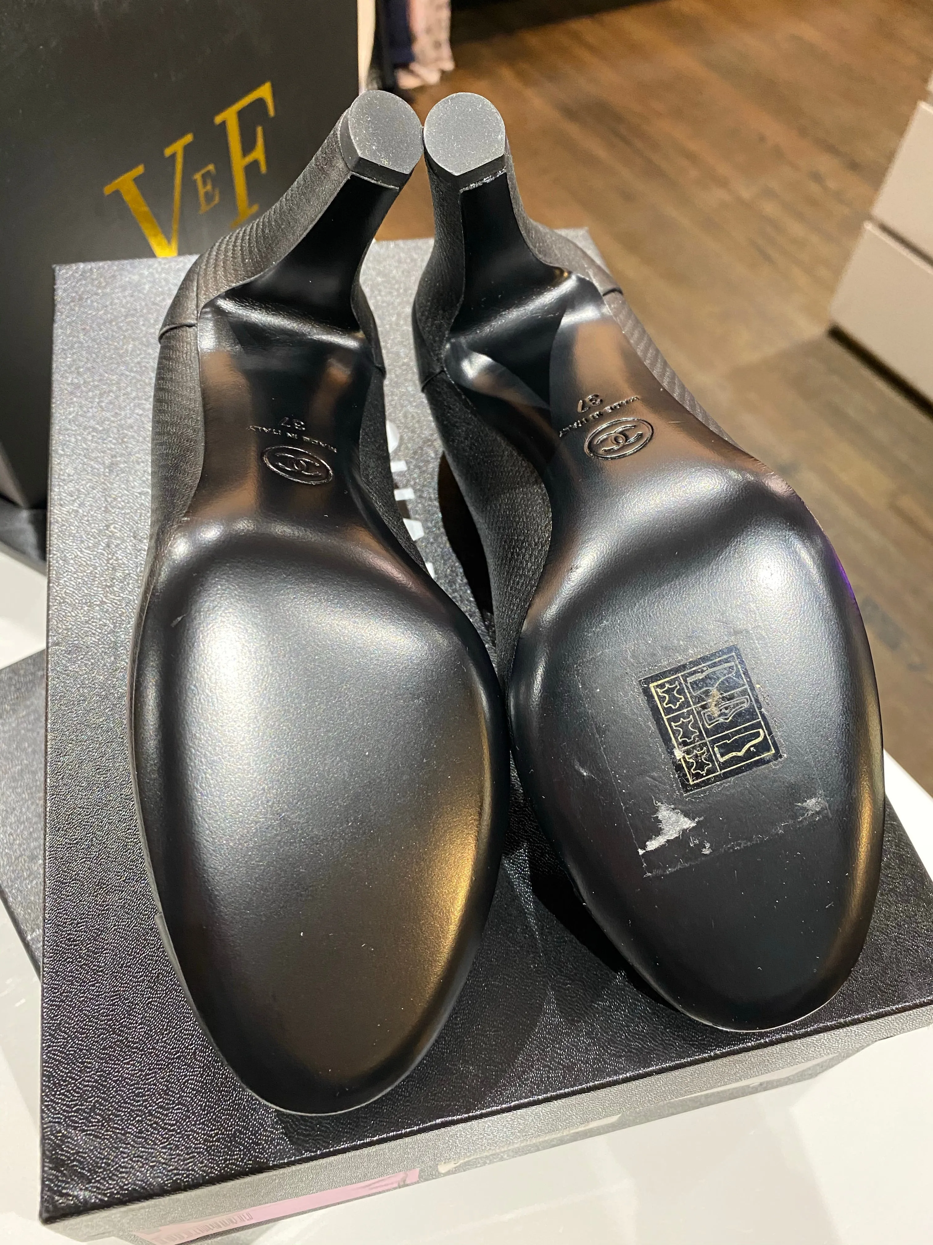 Chanel Black Leather and Lambskin Pump with Silver CC
