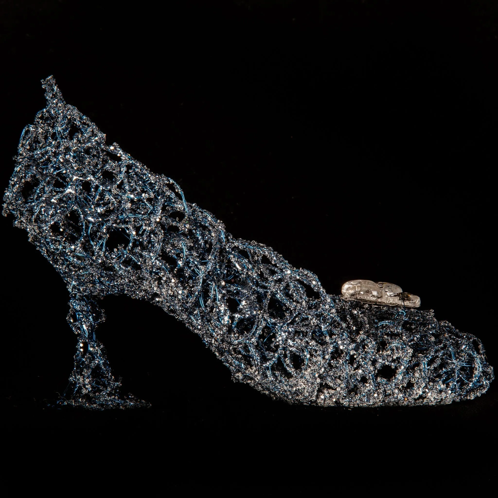 Dark Blue Wire Heels Sculpture ~ Caeruleus Glacies Shoes (Blue Ice Shoes)