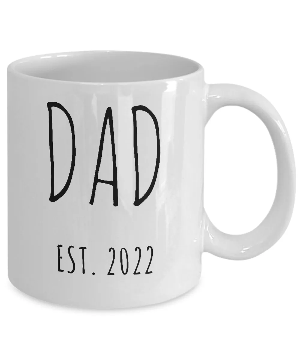 Father's Day Mug for New Dad First Time Dad Est 2022 Coffee Cup