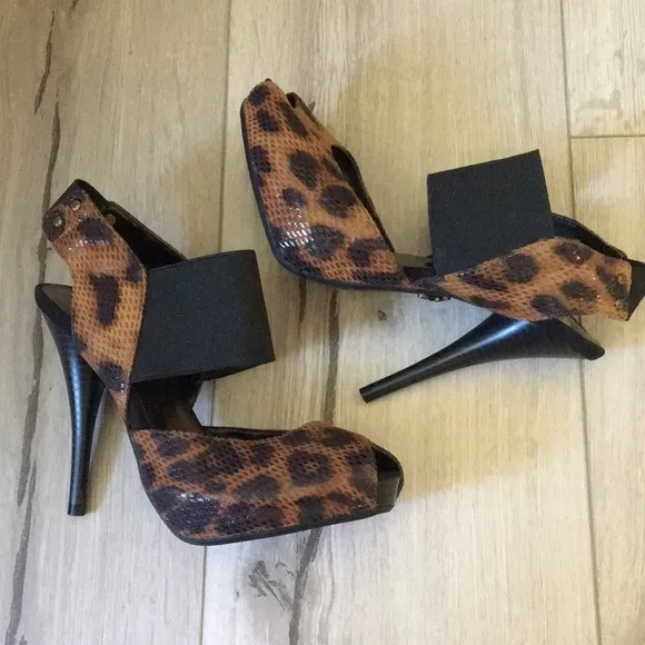 Gorgeous Leopard Print Slingbacks