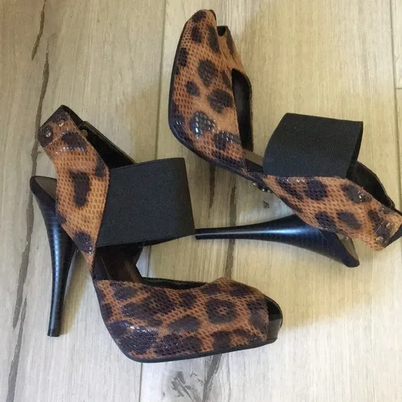 Gorgeous Leopard Print Slingbacks