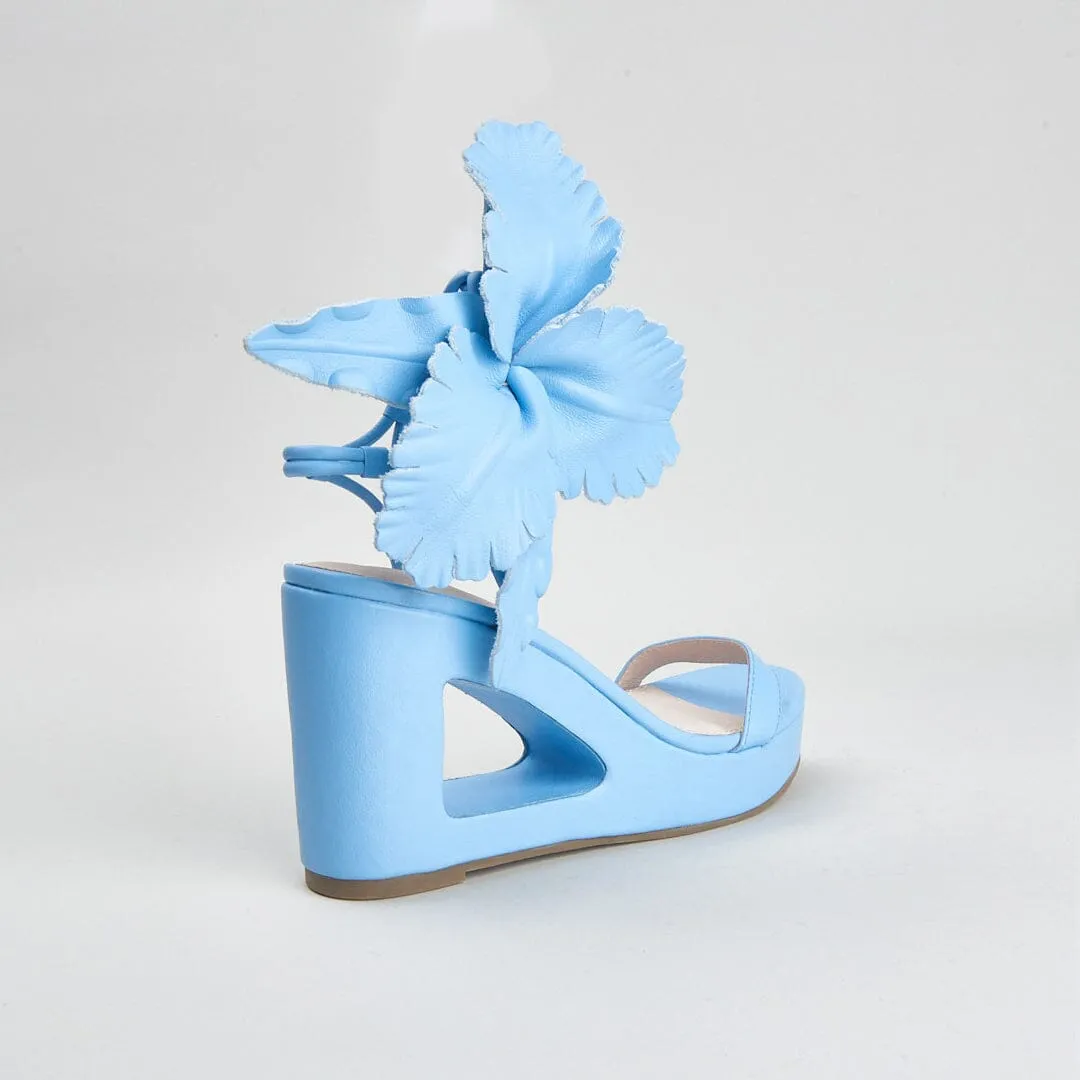 LILLY CUT OUT
