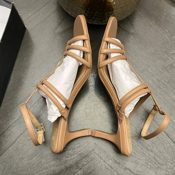 NATURALIZER STARLA WOMENS LEATHER T-STRAP HEELS