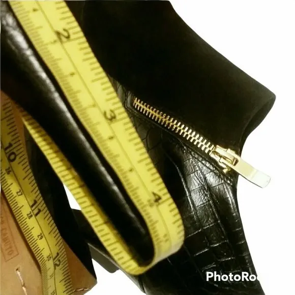 New Sz 8.5  Vince Camuto Elvin Suede Black Leather Stiletto Heel Gold Zip Bootie
