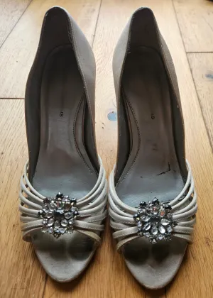 Pretty well worn heels with jewel design - UK5