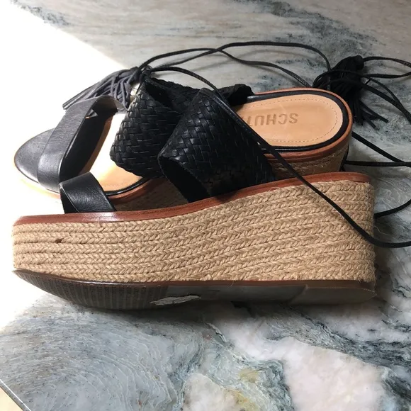 Schutz black woven leather platform espadrille like new ankle with tassel 5.5