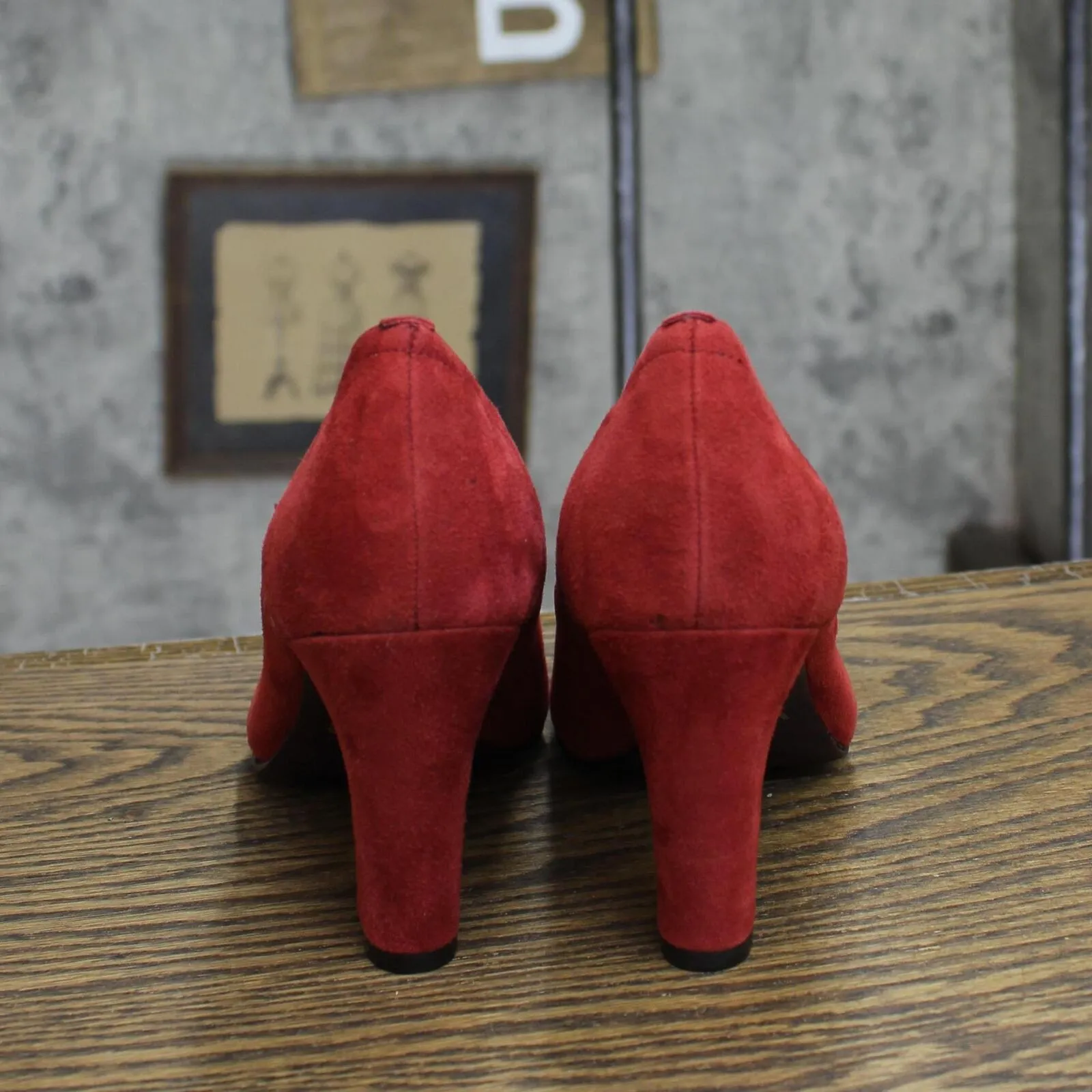 Victor Womens Vintage Suede Heels 167418a830179d Red 6M