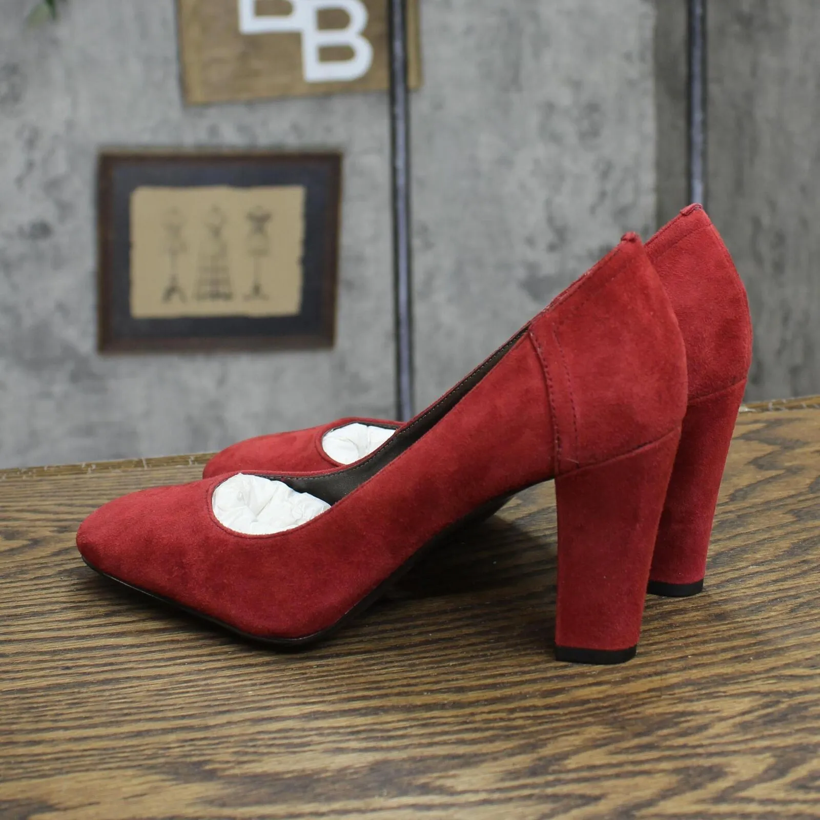 Victor Womens Vintage Suede Heels 167418a830179d Red 6M