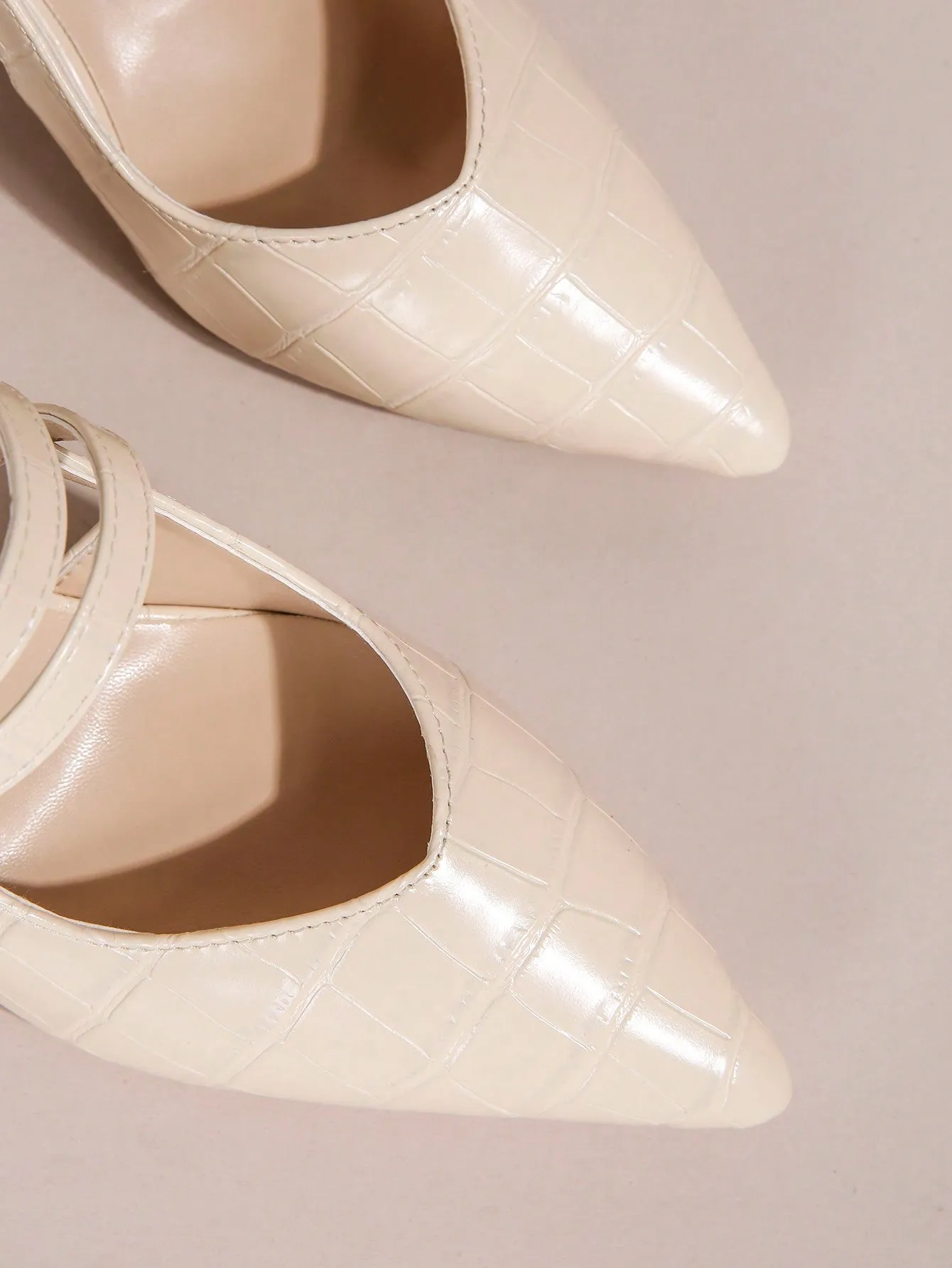 Women's Comfortable & Fashionable Peep Toe Slippers With Low Heel And Pointed Toe For Summer 2023
